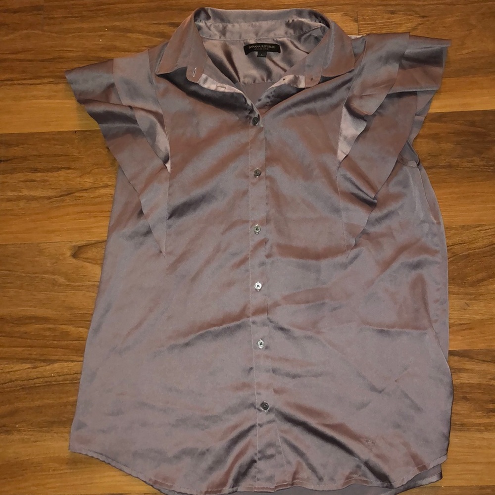 Silky Banana Republic Ruffle Sleeve Button-up